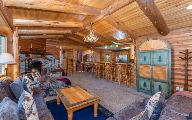 015 - Hidden Bridge Cabin