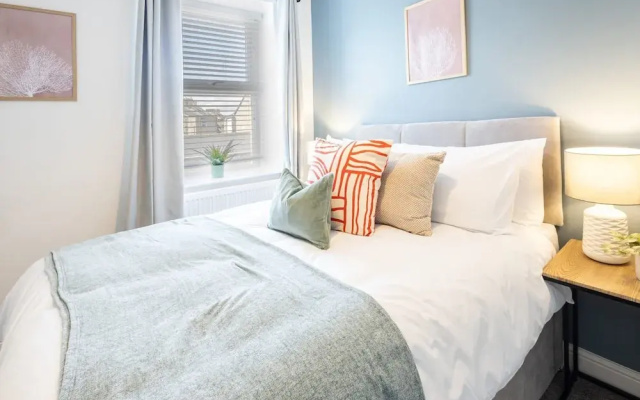 Host Stay Hithe House
