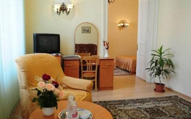 Agape Hotel & Restaurant