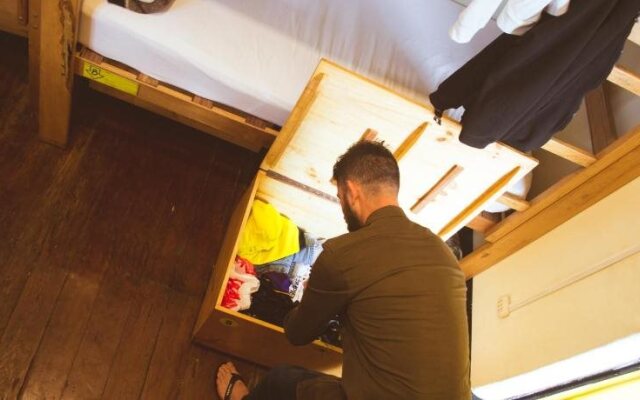 Puriwasi Hostels