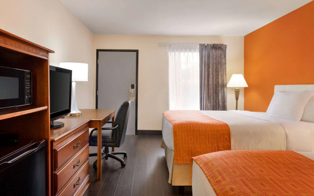 Howard Johnson by Wyndham Chattanooga Lookout Mountain I-24