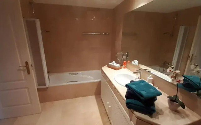 MEYER'S APARTMENTS MARBELLA - serviced luxury homes