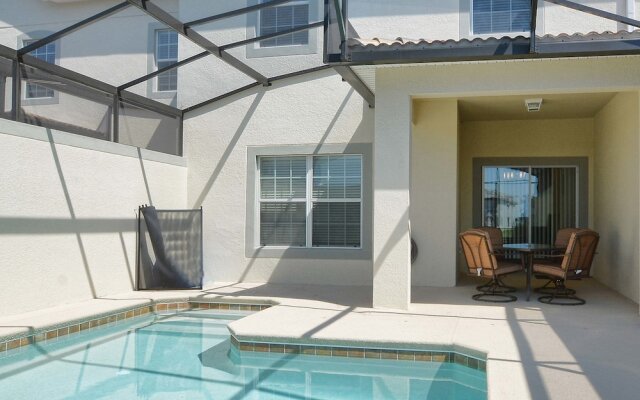 Storey Lake 4 Bedroom Townhome w Splashpool - 1619ST