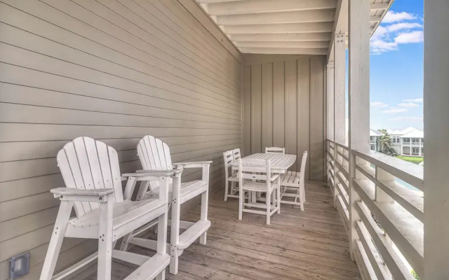 Beach Bungalow TC 2305