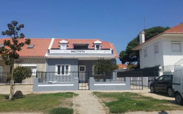 Incosta Surf House
