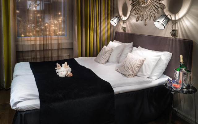 Arctic City Hotel