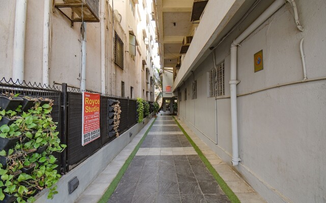 FabHotel Royce Studio