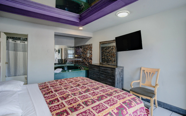 Miami Inn & Suites