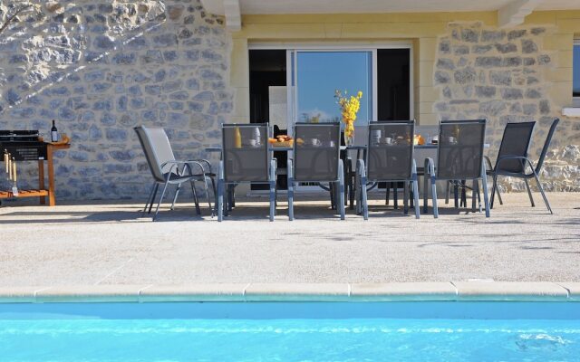 Luxury Villa with Private Pool in Saint-Victor-de-Malcap