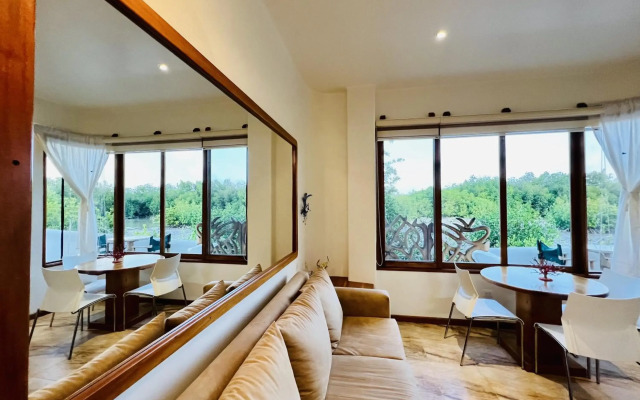 Lava Heron Galapagos Apartment