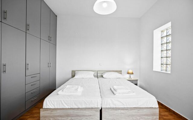 Chrisy s Apartment in Chania