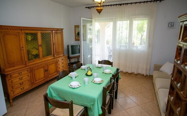 Ana - Great Location, Near the Beach - A1