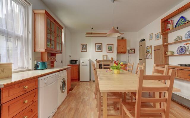 Calm Holiday Home in Broadstairs Kent with BBQ