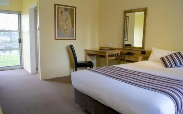 Moon River Motor Inn