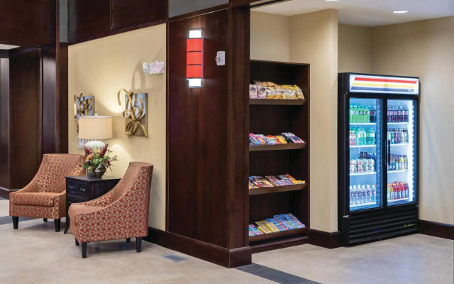 ClubHouse Hotel & Suites - Fargo