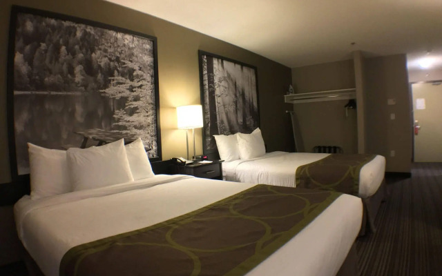 Super 8 by Wyndham Kapuskasing