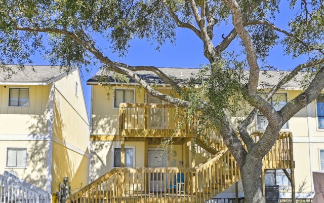 SPC3209 is an upstairs 2 BR with Canal Views by RedAwning