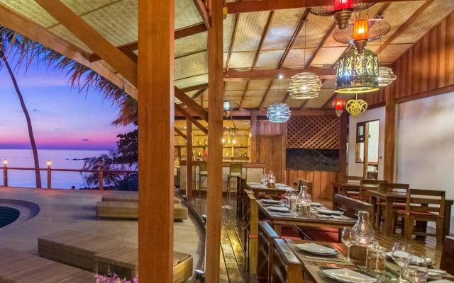 Beyond The Blue Horizon Villa Resort