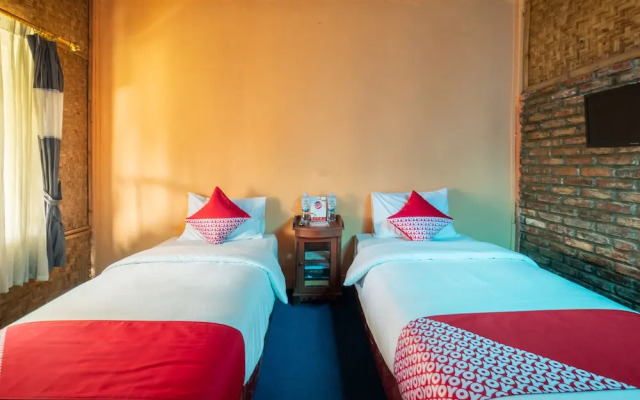 OYO 644 Grand Yustik Selabintana