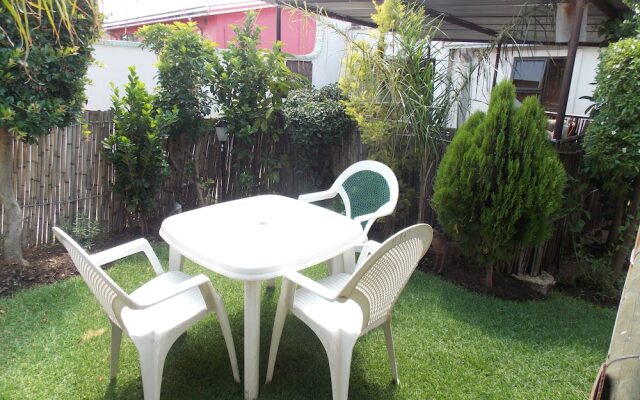 Orlando West Guest House - Hostel