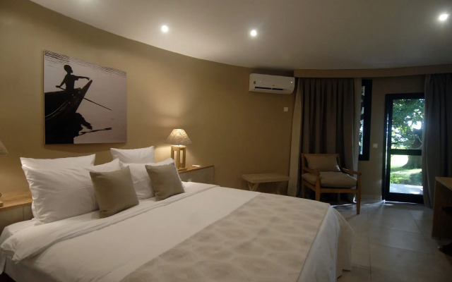 Royam Hotel
