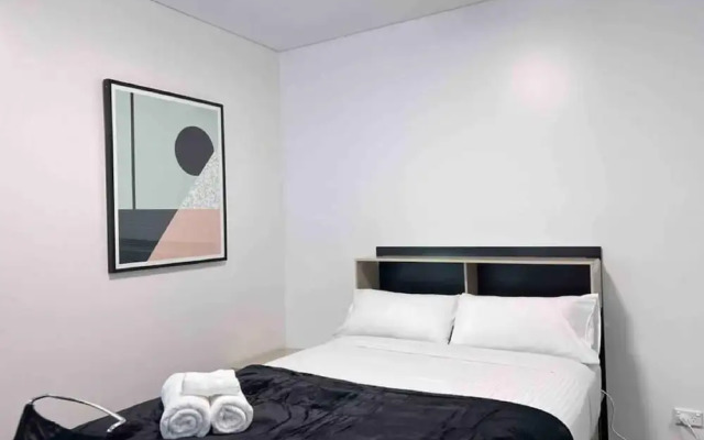 Unwind Skyline View on Synagogue