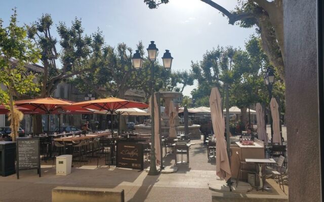 Hôtel Restaurant L'Oustaloun