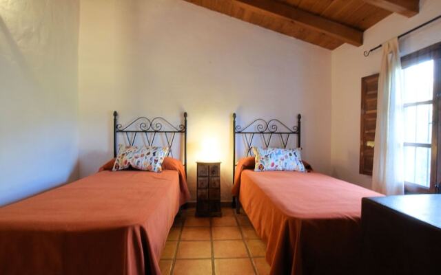 Rustic house in La Higuera (El Torcal de Antequera).