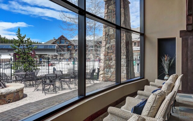 Crystal Peak Lodge