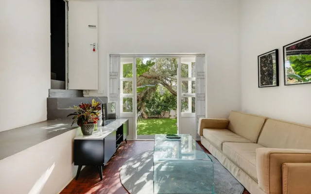 Victorian Manor Apartment