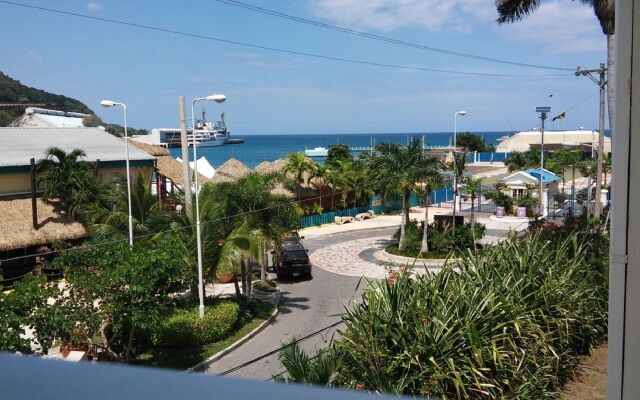 Ocho Rios Boardwalk Apartment