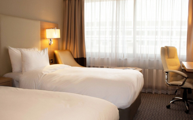 Renaissance London Heathrow Hotel