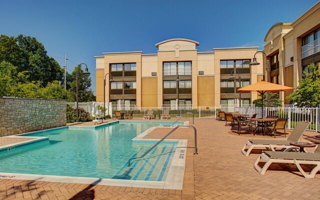 Courtyard by Marriott Montvale
