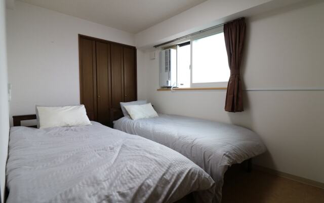 Sepia yamanote room403