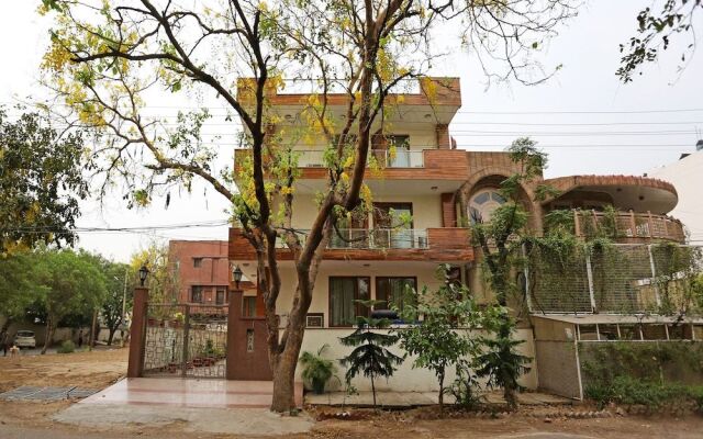 OYO 14445 Cyber Inn