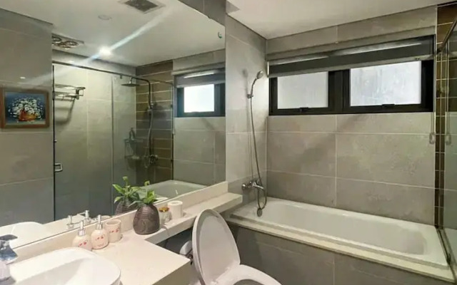 Armin Homes 3BR Wabi Sabi Apt Ecopark