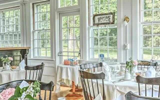 Blackberry River Inn