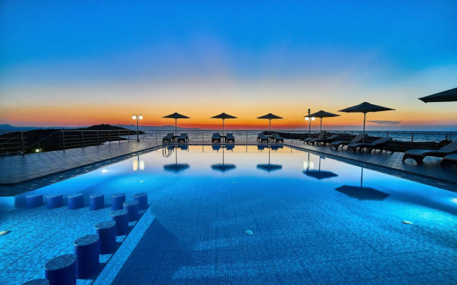 Nanakis Beach Hotel