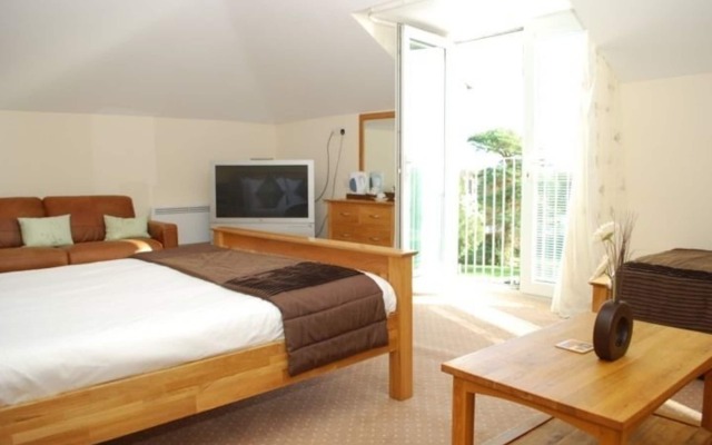 The Woodridge Inn Hotel