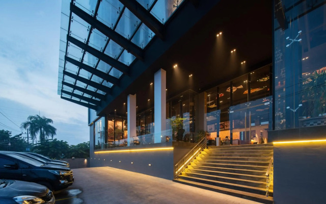 Luminor Hotel Airport Sidoarjo by WH