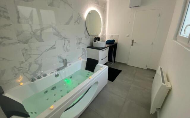 Trog'Love: Balnéo détente dans une troglodyte