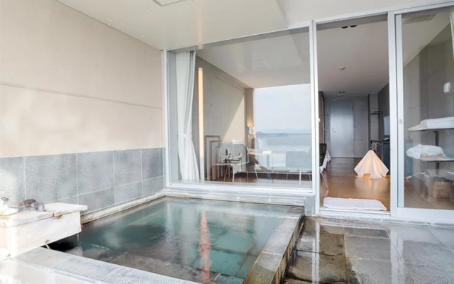 Private Spa Hotel Orange Bay