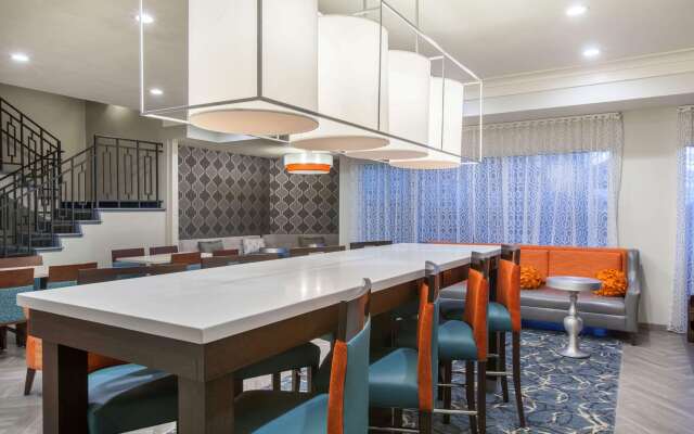 Hawthorn Suites by Wyndham Livermore Wine Country