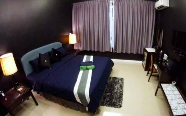 Pitbull Hotel