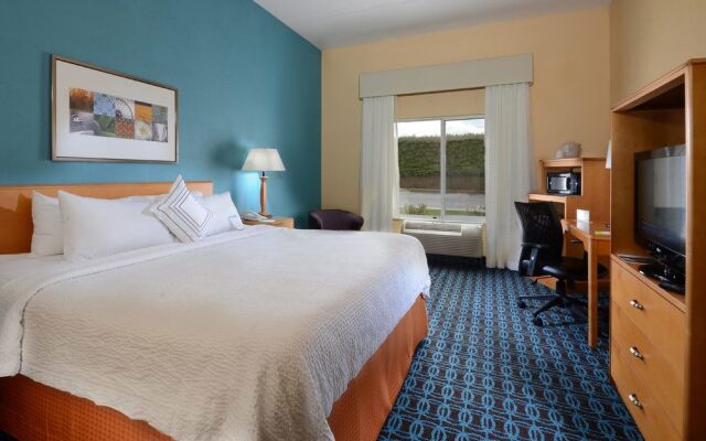 Fairfield Inn & Suites Roanoke North