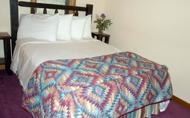 Yellowstone Basin Inn