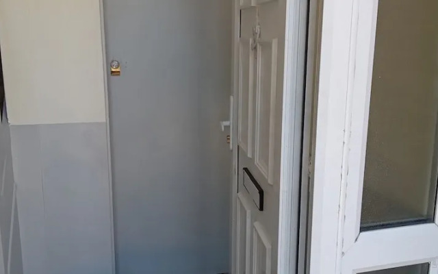 Lovely 1 Bedroom Apartment With Garden