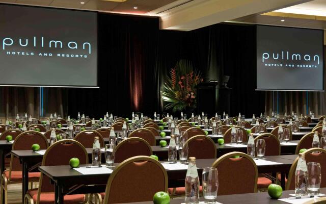 Pullman Reef Hotel Casino