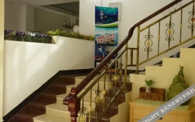 Summer Hotel (Shangchuanfei Beach)