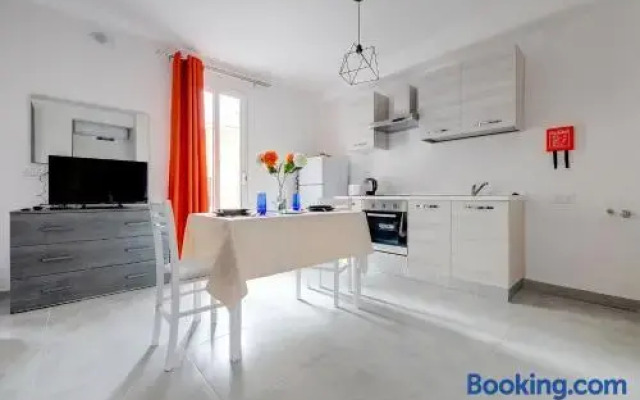 Modern Studio Central Location